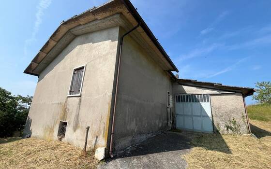 <Casale Residenziali in vendita