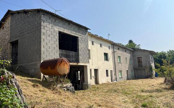 <Casale Residenziali in vendita